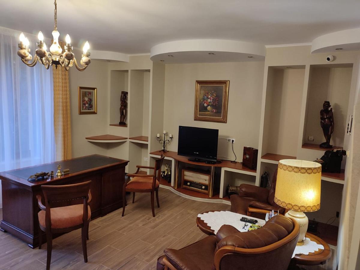 Hotel Casa Alina à Deva Extérieur photo