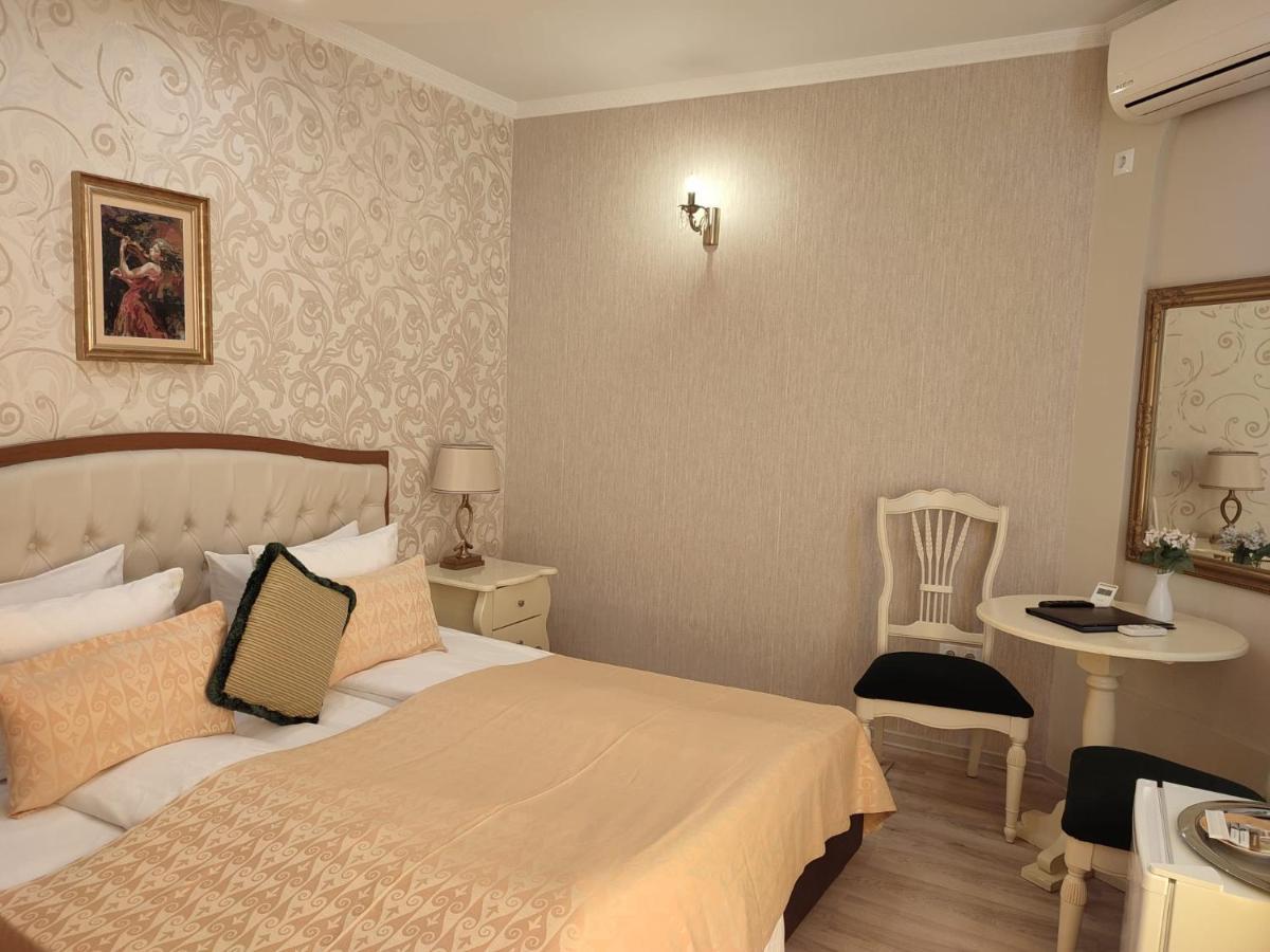 Hotel Casa Alina à Deva Extérieur photo